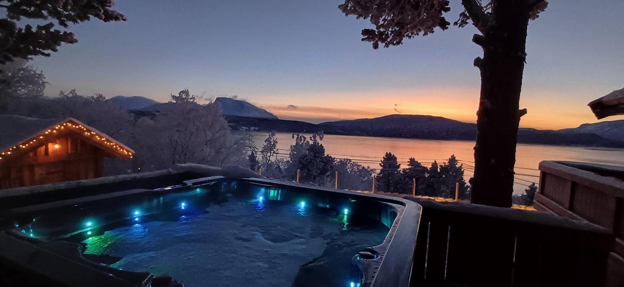 Malangen Lodge Mestervik Екстериор снимка